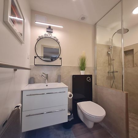 Csever Apartman Tata Luaran gambar