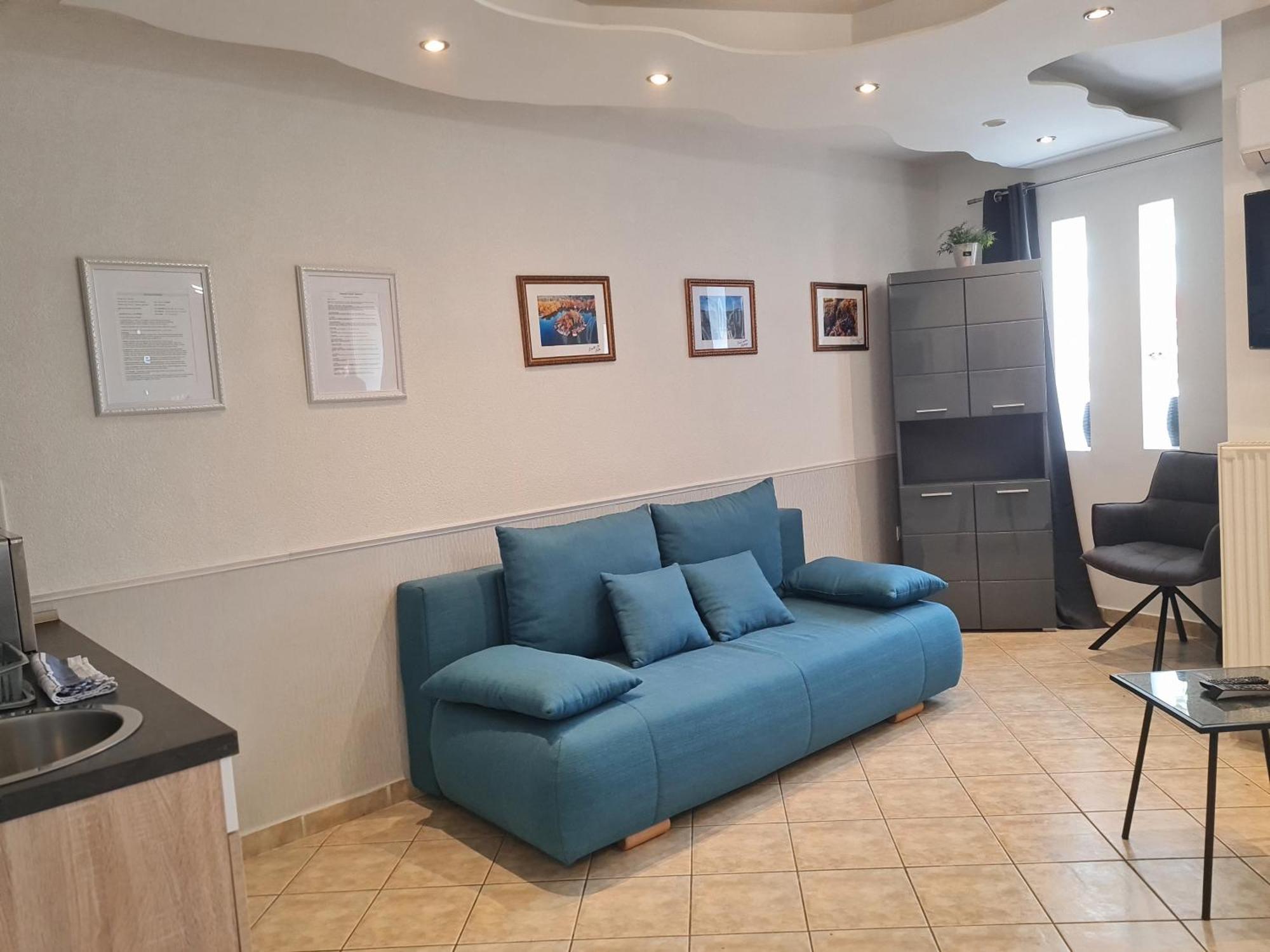 Csever Apartman Tata Luaran gambar